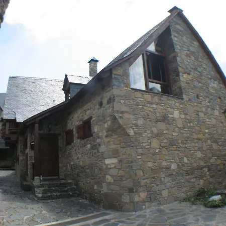 Сasa de vacaciones Casa Esquí En Pueblo Junto A Baqueira Beret *