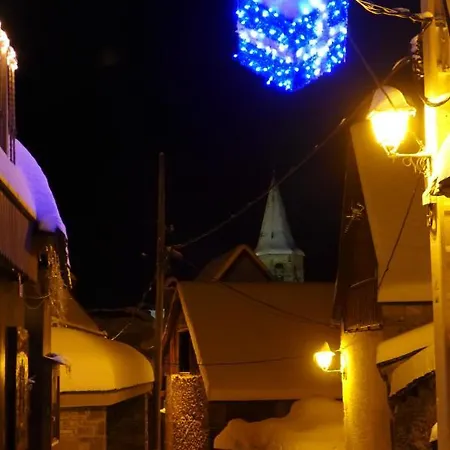 Сasa de vacaciones Casa Esquí En Pueblo Junto A Baqueira Beret *
