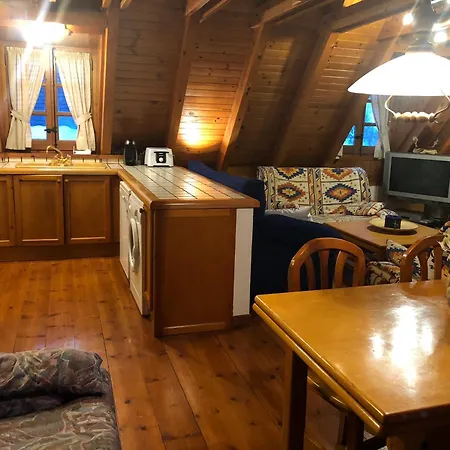 Casa De Piedra Con Encanto En El Bonito Pueblo De